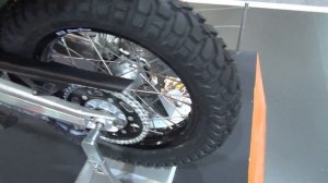 KTM 690 Enduro R (2019) Exterior and Interior