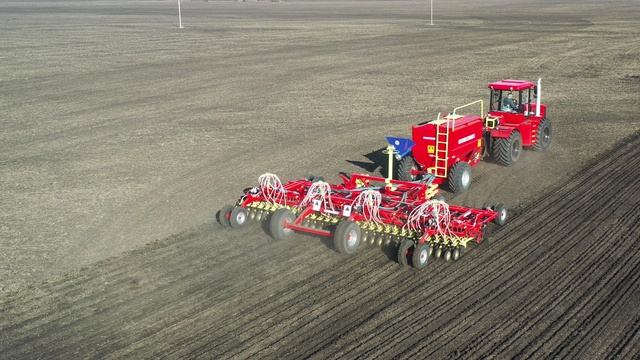 Посевной комплекс Agrator Tillerdisk в работе