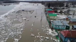 В российских регионах обостряется ситуация с паводками