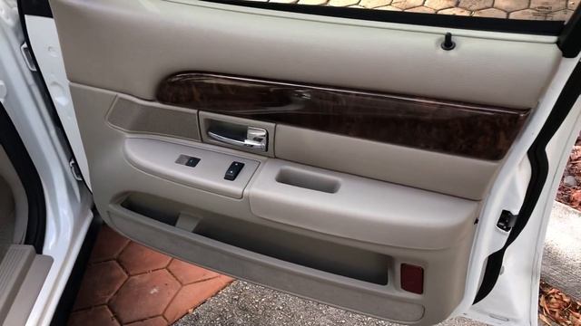 2010 Mercury Grand Marquis LS смотреть онлайн