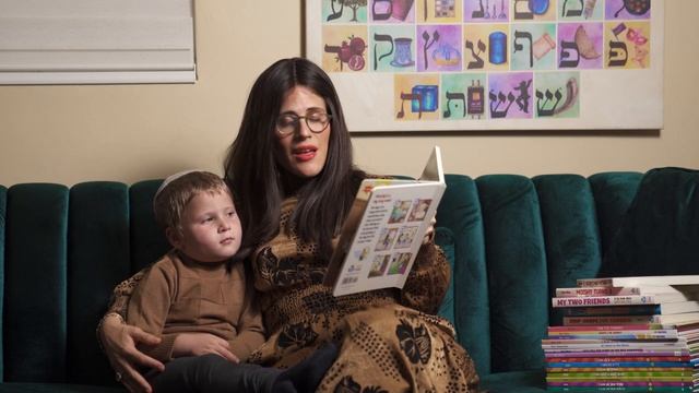 A Day with Moishy | Book Reading with Sara Blau смотреть онлайн