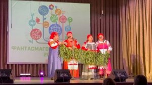 Елена Фищукова. Песня "маскировочная сеть".mp4