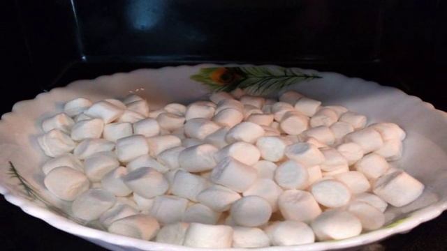 Восточный десерт из маршмеллоу и шоколада