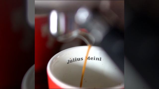 Julius Meinl | Flower Hotel смотреть онлайн