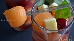 Фруктовый салат с сыром