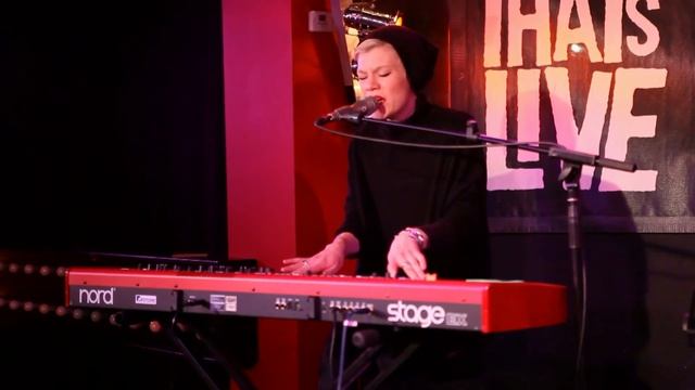 Trixie Whitley - Pieces (live @ BNN That's Live - 3FM) смотреть онлайн