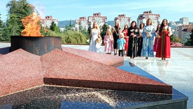 МУЗЫКАЛЬНЫЙ КЛИП Елена Кречет - Женщины есть (Сочи)