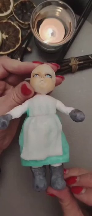 Как сделать юбку и фартук для ватной игрушки (2часть)