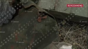 Всушники сначала не смогли пробить броню танка, а потом от него же и бежали под огнем.