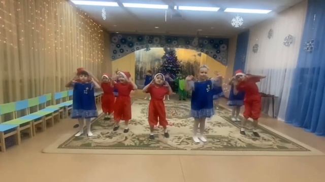 Новогодняя смотреть онлайн