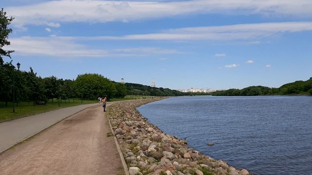 14.06.2020. Москва. Парк Коломенский. Набережная.