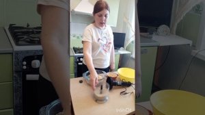 Халва с семечками подсолнуха и  кунжута, мёда.