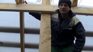 Как установить стропильные ноги в одной плоскости