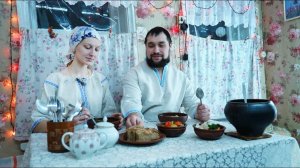 ЖИЗНЬ В УРАЛЬСКОЙ ГЛУБИНКЕ | ПОКУПКА СЕНА И СУП С ДОМАШНЕЙ ЛАПШОЙ В ПЕЧИ