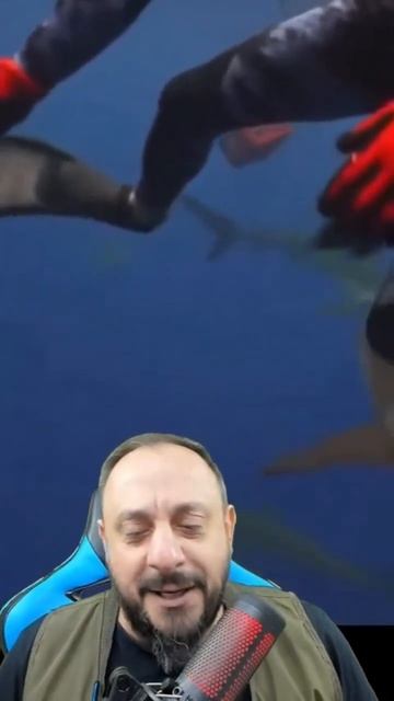 Tubarão quase morde mergulhador #animais #snake #kingcobra #biólogohenrique смотреть онлайн