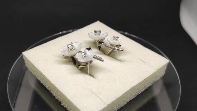 Серьги. Натуральный перламутр и лондон топаз. Серебро 925. С7675
