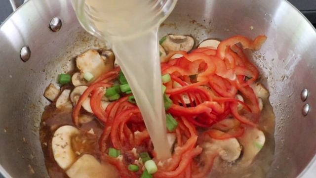 Coconut Lemongrass Noodle Soup | Quick Healthy Dinner Recipe | Limoneira смотреть онлайн