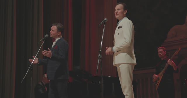 Сердце, тебе не хочется покоя (И. Дунаевский, В. Лебедев-Кумач)