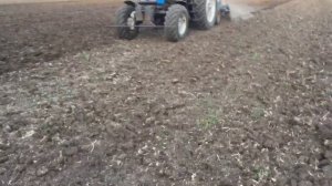 МТЗ 892 с глубокорыхлителем.