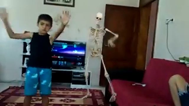 Dance ( kuru kafa ile dans :)) смотреть онлайн