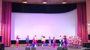 2025.03.22. Веснушкам 30. Поляны. Капустник. Родители и дети средней группы. Веснушки, назад в 90е