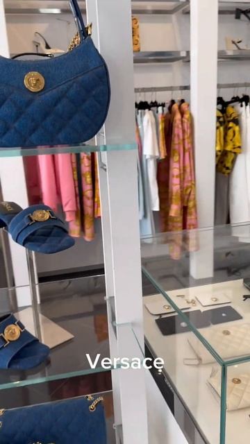 Шоппинг в Риме Outlet castle Pomano #rekomendasi #travel #motivation #интересно #youtubeshorts смотреть онлайн