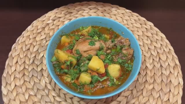 Куриная голень с овощами в казане смотреть онлайн