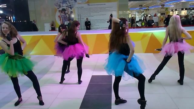 Выступление Secret на дне рождения Моремолл: вакинг 27.10.2013