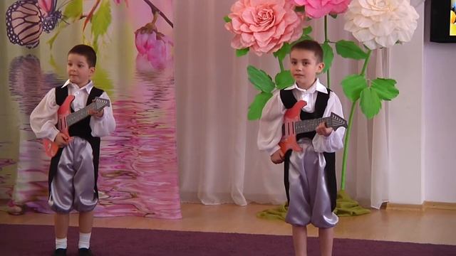 Весняне свято "Супермаркет для мам" (старша група). смотреть онлайн