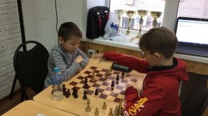 Пешечный эндшпиль на секундах ! 1 часть. Азамат Калиев - Кирилл Курочкин