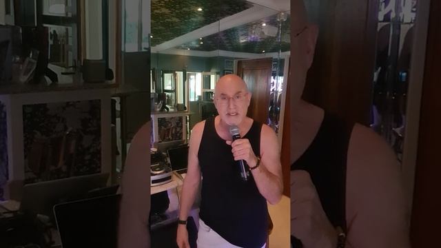 Body and Soul sung by Michael de Pinna. смотреть онлайн