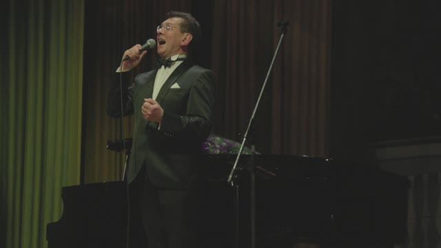 Верная, манерная (В. Козин)