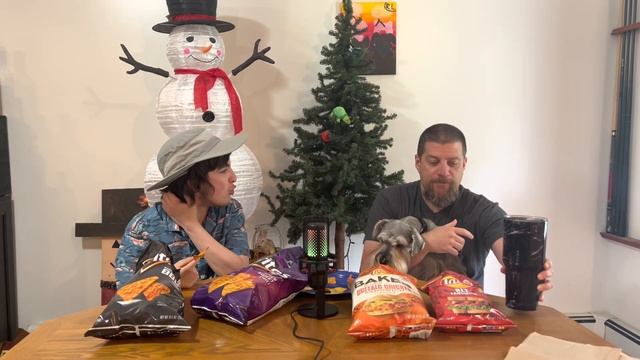 BBQ Doritos, Buffalo Chicken Lays, and BLT Lays Chips Review! смотреть онлайн