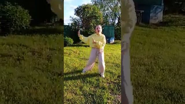 трек ,, LADY BUNNY " official music video смотреть онлайн