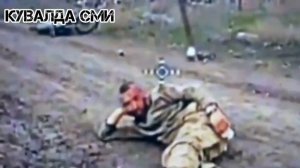 Наш боец попал под обстрел в результате чего упал с мотоцикла и понял, что не сможет убежать от FPV