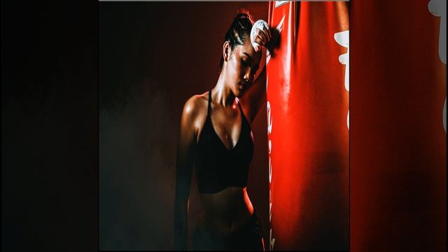 The Lustrous Panther Amulet смотреть онлайн