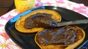 Шоколадная паста для тостов и блинов