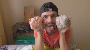 ОБЖОР НА ЧИЗБУРГЕР И ЧИКЕНБУРГЕР ИЗ МАКДОНАЛДС