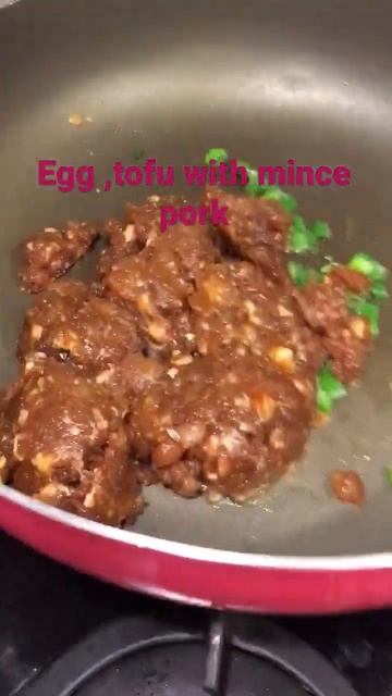 Steam soft tofu and egg with mince pork on the top.pls like share subscribe thank you