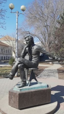 Сквер им А. Шнитке г. Энгельс