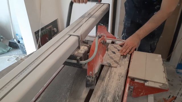 Макрорезом пилю керамогранит керамомарации