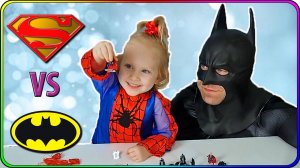 Открываем киндер сюрпризы с Бэтменом и Томой!