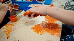 рисование пальчиковыми красками для малышей