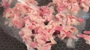 Просто смешайте картофель и 1 яйцо, и вы будете в восторге! Очень вкусный ужин!