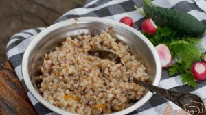 Гречневая каша в котелке