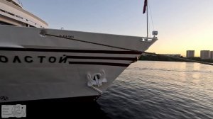 Пассажирские теплоходы на Северном речном вокзале в Москве