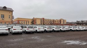 Парковка забита машинами. Цены - фильм ужасов отдыхает.
