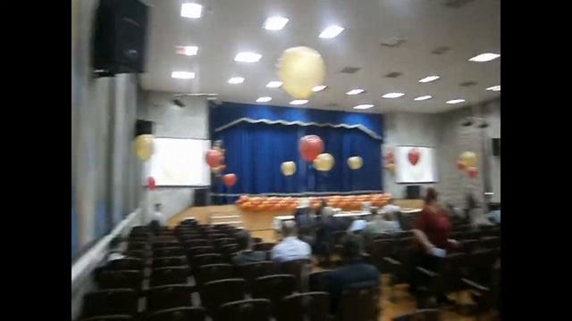 Иду  на  концерт, читаю  стихи по дороге,  фрагменты  концерта смотреть онлайн