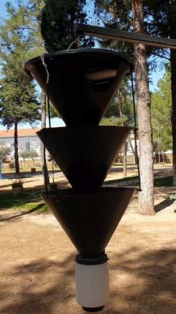 Нашли необычную штуковину в парке. Для чего она здесь?