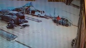 Завел машину на скорости